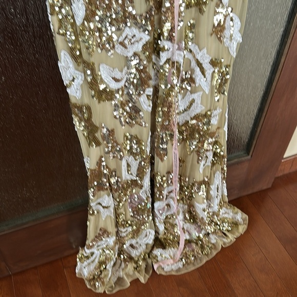 NWT $598 Mac Duggal size 12 v-Neck Sleeveless Floral Embellished  Sequin Gown - Picture 13 of 15